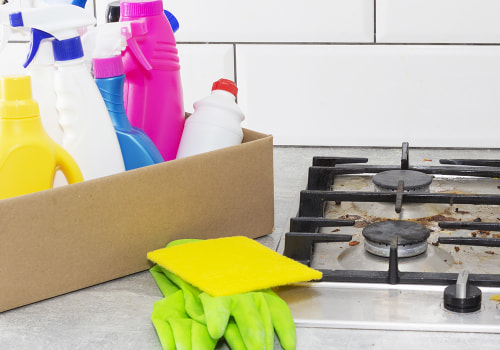 What are things you should not use to clean the cooktop?